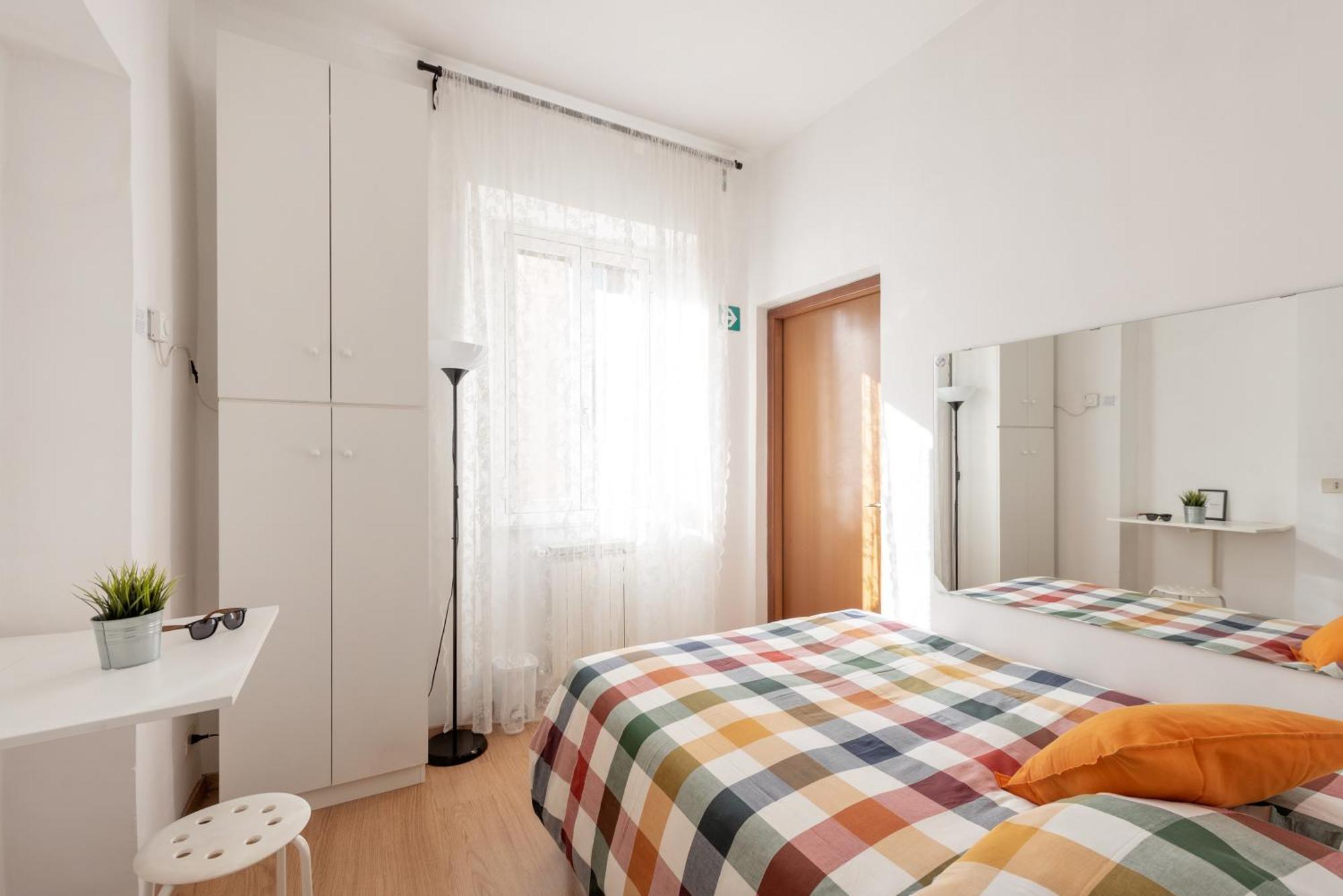 Central Little Basic Apartment Roma Ngoại thất bức ảnh