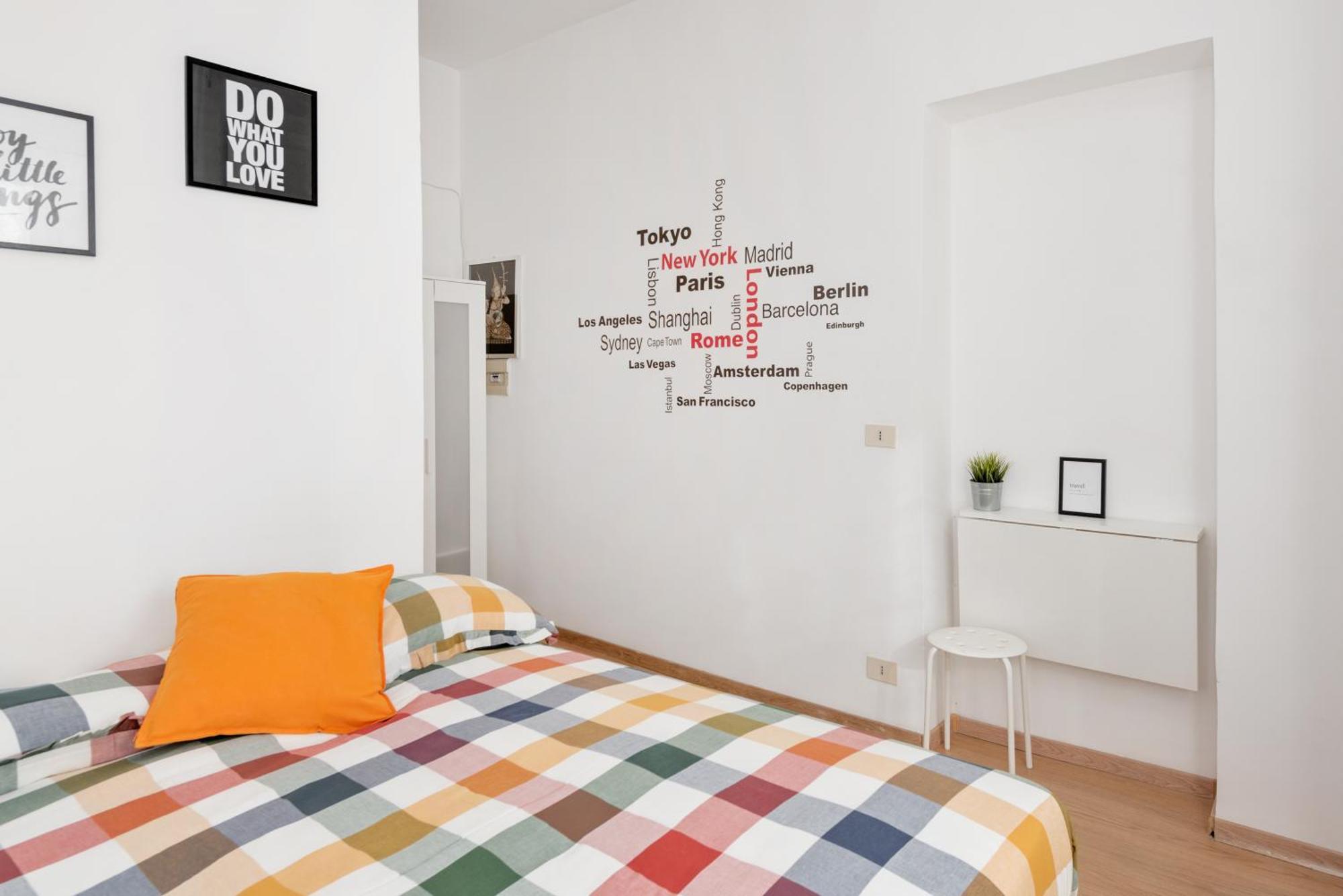 Central Little Basic Apartment Roma Ngoại thất bức ảnh